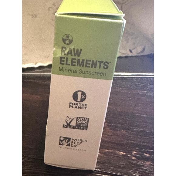 Raw Elements Face & Body Mineral Suncreen (SPF 30) - Picture 4 of 4